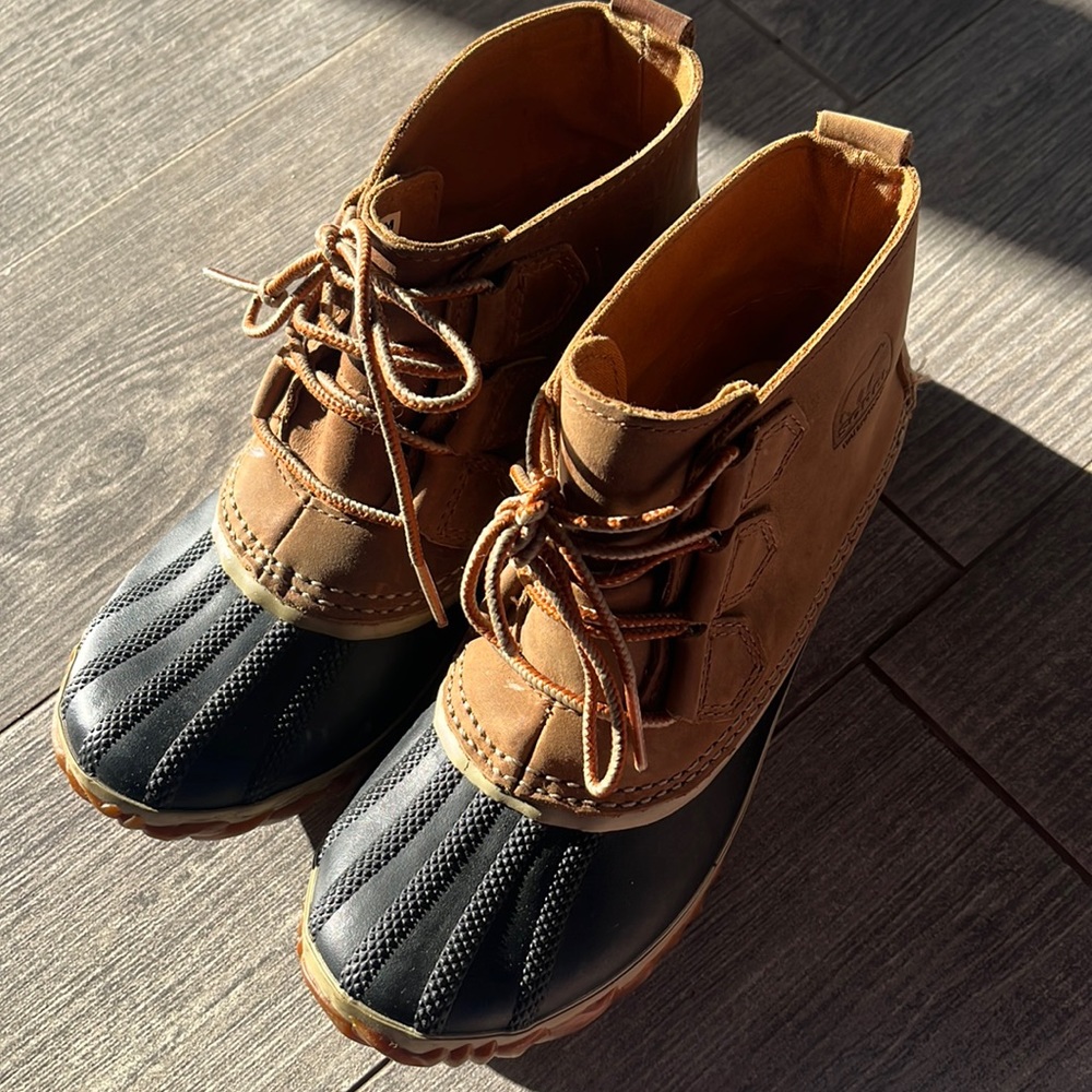 Sorel boots.  Women's size 6